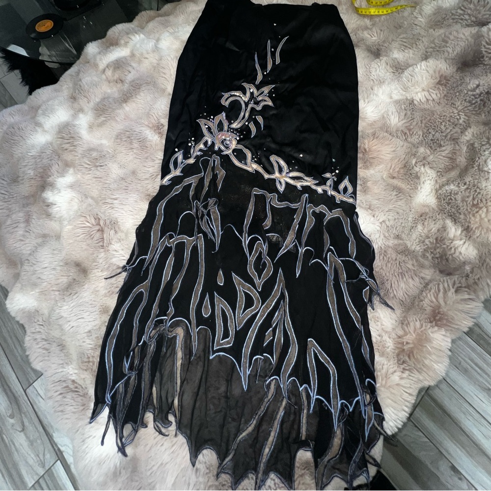 Mandalay Silk Skirt with Applique and Beadwork, Size 4 - Picture 4 of 16
